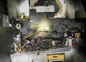 안산 오피스텔서 한밤 불, 17명 자력대피