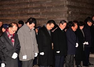 이재호 연수구청장, 순국선열 추모로 새해 첫 공식 일정 시작…자유수호의탑 참배