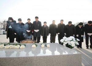 화성특례시의회, 신년 현충탑 참배·특례시 출범 현판제막 기념식수 행사 가져