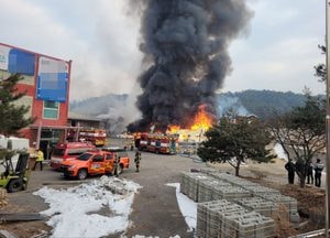 광주 침대 매트리스 보관 창고서 불, 인명피해 없어