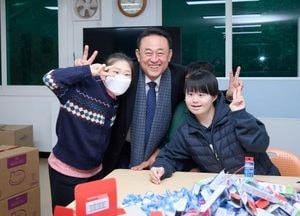 이충우 여주시장, 설 명절 맞아 신륵장애인보호작업장 위문 “근로 환경 개선·복지 증진 노력”