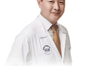 단순한 목통증? NO! 목디스크 방치하면 수술까지 이어질 수 있어