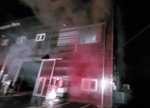[영상] 광주 자동차수리 공장서 불, 1시간15분 만에 완진