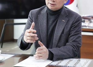 이상일 용인특례시장 “대도시 구청장 직급 상향·부구청장제 도입 필요”...고기동 행안부 장관 대행에 검토 요청