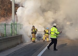 양주 수도권제1순환고속도로서 차량 화재, 22분 만에 완진