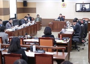 인천시의회 교육위, 제300회 임시회서 안건 심사·조례안 의결…다문화 학생 위한 지원 확대 필요성 제기