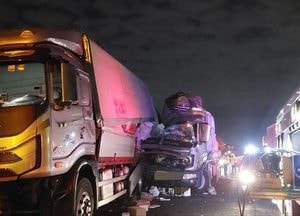 평택시흥고속도로 화성 구간서 6중 추돌사고...10명 중·경상