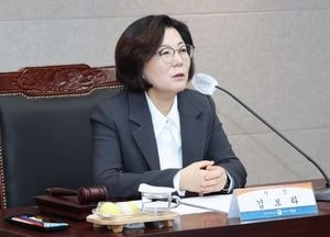 안성시, 보육정책위원회 위원 위촉...김보라 시장 “경쟁력 있는 보육정책 역량 발휘 기대”