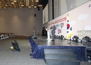 임태희 경기도교육감 “경기 신규 교사 여러분은 세계를 선도하는 미래교육 현장 주인공”