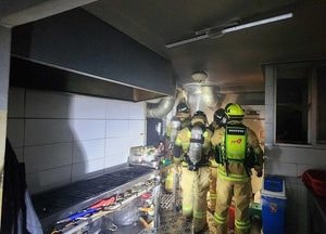 군포시 산본동 음식점서 새벽 화재, 인명피해 없어