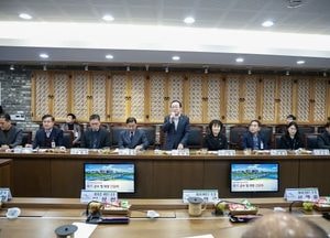 김덕현 연천군수, 역대 군수·의장 간담회 개최…민선8기 주요 군정 성과 공유