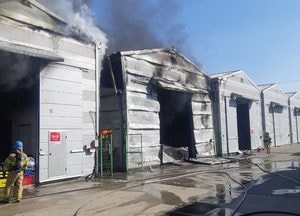 파주 야당동 창고서 불…인명피해 없어