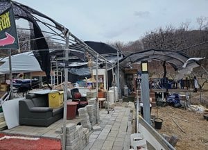 '경칩' 앞두고 몰아친 강풍...구리시 농막 반파 피해
