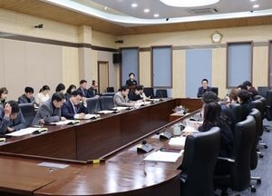 평택시의회, AI 활용 의정활동 전략 교육·3월 정기 의원간담회 열어