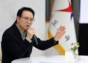 임태희 경기교육감, 청년 공무원 맞춤형 복지 대폭 확대