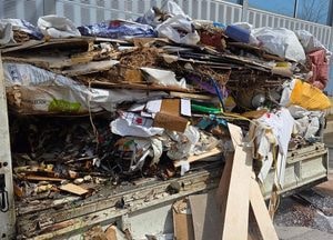 제2경인고속도로 1톤 화물차서 화재...운전자 대피, 10여분 만에 진화