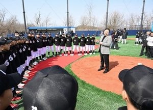 파주 캠프하우즈 미군 반환 공여지에 야구장 개장…김경일 시장 “스포츠 저변 확대 기대”