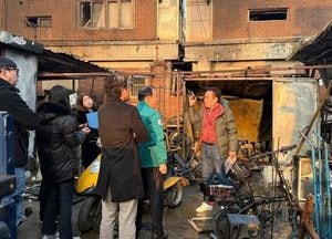 인천 동구 고물상서 새벽 화재…인근 건물로 번져 이재민 20여 명 발생