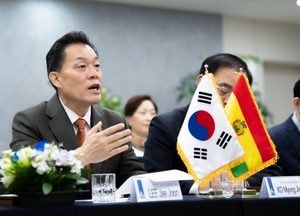 수원시-볼리비아 산타크루즈시, 우호협력교류의향서 체결...경제·문화·행정·예술 교류 추진