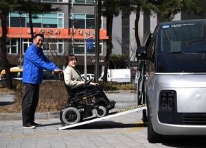 화성도시공사, 유니버설디자인 전용차 도입...교통약자 이동권 확대 실증 돌입