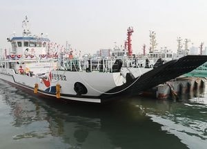 신영희 인천시의원, 해양 쓰레기 정화운반선 '옹진청정호 오늘부터 정식 운항'