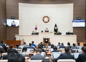 용인특례시의회, 제292회 임시회 개회...유진선 의장 “산불 피해 예방 총력” 당부
