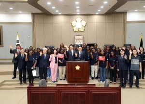 이재식 수원특례시의장, 케냐 메리힐 여자고교 방문단 환영 “세계시민의식 배우는 계기 되길”