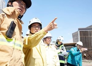 김동연 경기도지사, 광명 신안산선 붕괴 사고 현장 방문...“실종자 구조에 최선 다해달라” 재차 강조