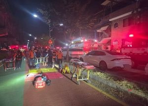 동두천 중앙동 주택서 불...1명 숨지고 3명 이재민