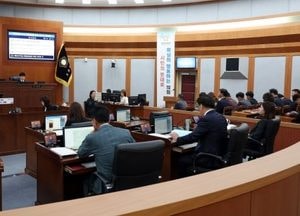오산시의회, 제293회 임시회 개회...이상복 의장 “현장 목소리 귀 기울이는 의정활동 펼칠 것”