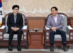 김문수·한동훈 후보, 유정복 시장 만나 "일하는 대통령 기대"