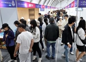 여주도자기축제 78만명 돌파...‘100만 관람객’ 초읽기 돌입