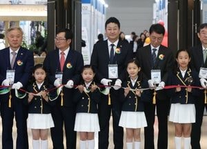 김진경 경기도의장 ‘2025 경기 어린이박람회 개막식’ 참석...“어린이 행복은 사회 전체의 책임”