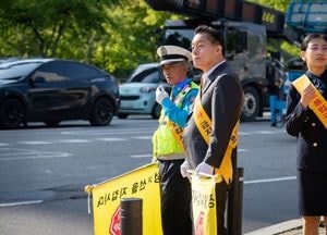 수원시, 240억 투입 ‘안전한 통학로’ 조성했다...우회전 사고 예방 교차로 구조 개선·보행자 우선 신호체계 도입 확대