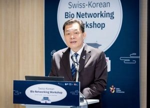수원시 ‘2025 한국-스위스 바이오 네트워킹 워크숍’ 열어...9월 ‘광교 양자바이오서밋’ 국제회의 홍보