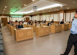 의정부시의회, 전 직원 대상 AI 글쓰기 교육 실시…챗GPT 활용법도 교육
