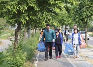 영종국제도시, 주민과 함께한 ‘2개월 환경대청소’ 성료…주민·기관 100명씩 참여