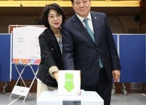 최대호 안양시장, 제21대 대선 사전투표 참여 “대한민국 미래 위해 적극 동참해달라”