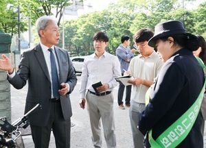 인천 계양구, 어린이 등굣길 교통안전 캠페인 전개…매주 초등학교서 시행