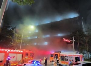 안산 자동차매매단지서 한밤 화재...23분 만에 완진