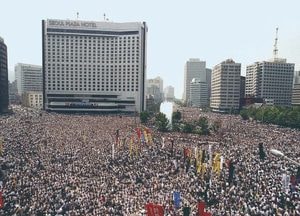 김동연 “내란 세력 극복…이제는 ‘빛의 혁명’ 완성해야”