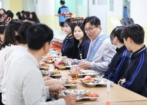 도성훈 인천시교육감 ‘소소한 급식’ 캠페인 참여…학교 존중 문화 확산 나서