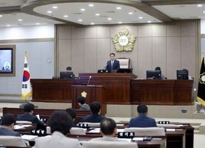 수원특례시의회, 제393회 제1차 정례회 개회...이재식 의장 “시민 삶 실질적 도움 되는 예산 편성” 당부