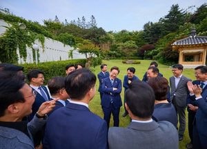 李 대통령 “대통령 시계 제작 지시했다”…오해 바로잡아