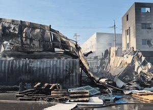 [영상] 용인 PE폼 제조공장 화재, 외국인 근로자 2명 중상