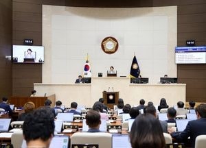 용인특례시의회, 제293회 제1차 정례회 개회...유진선 의장, 천공기 사고 피해 대응·재발 방지 대책 강조