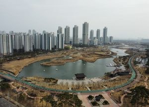 인천 청라호수공원서 70대 여성 익사…경찰 수사 착수