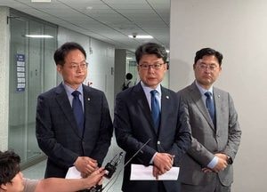 민생지원금 전국민 지급 확정…취약계층 채무소각도 포함