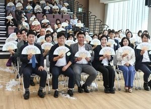 화성특례시의회, 가족 만세센터 개관식 참석...배정수 의장 “가족 중심 공동체 회복 역할 기대”