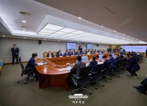 “국민 이름 걸린 명패…李 대통령, 공직 태도 강조”